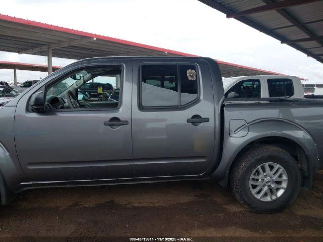 Nissan Frontier Sv Image 14