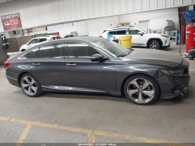 Honda Accord Touring 2.0t Image 6