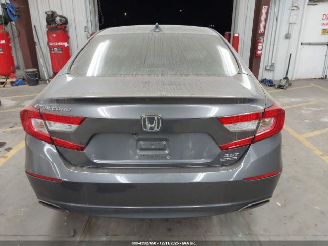 Honda Accord Touring 2.0t Image 4