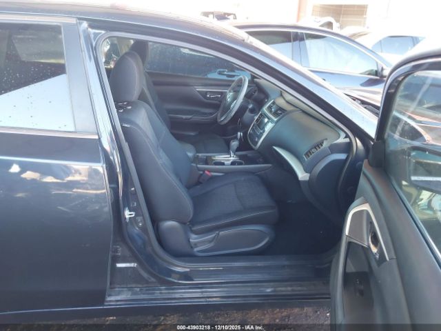 Nissan Altima 2.5 S Image 10