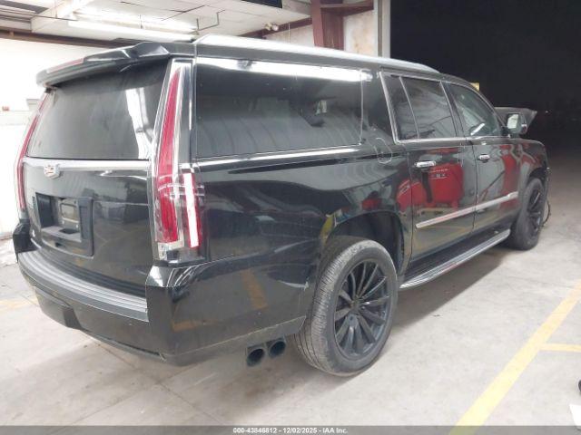 Cadillac Escalade Luxury Image 14