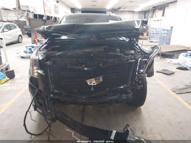 Cadillac Escalade Luxury Image 10