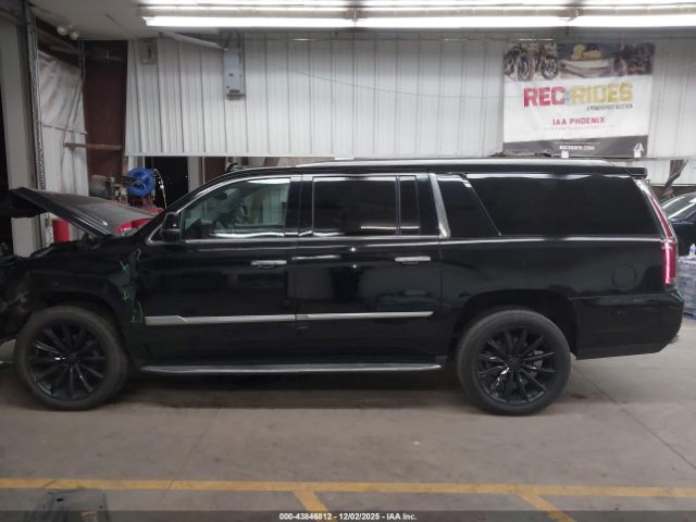 Cadillac Escalade Luxury Image 15