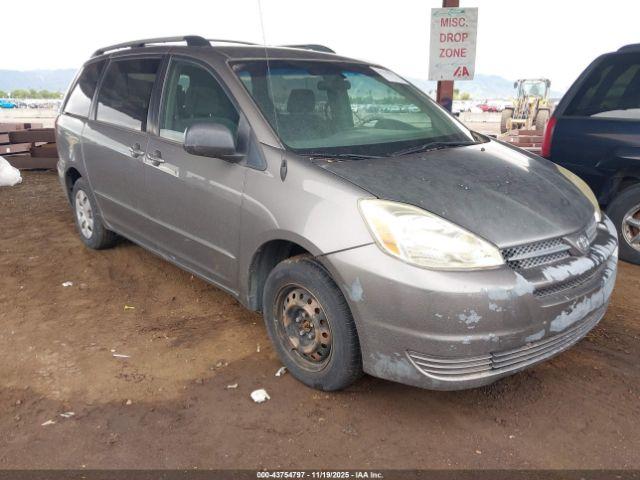  Salvage Toyota Sienna