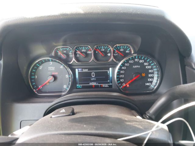 Chevrolet Suburban Lt Image 11