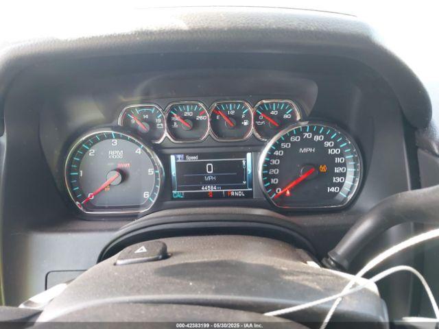 Chevrolet Suburban Lt Image 11