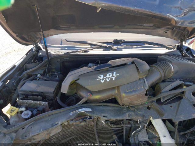 Jeep Grand Cherokee Laredo Image 3