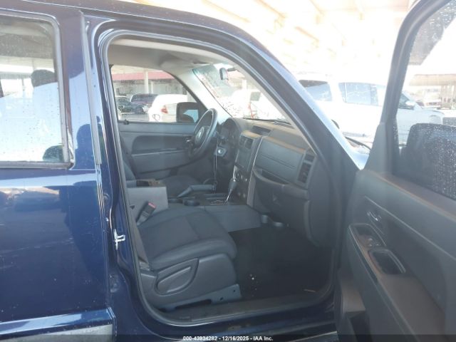 Jeep Liberty Sport Image 4