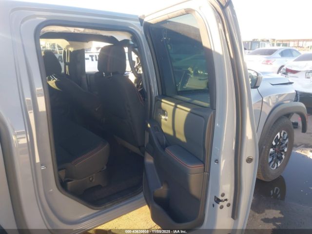 Nissan Frontier Pro-x 4x2 Image 17