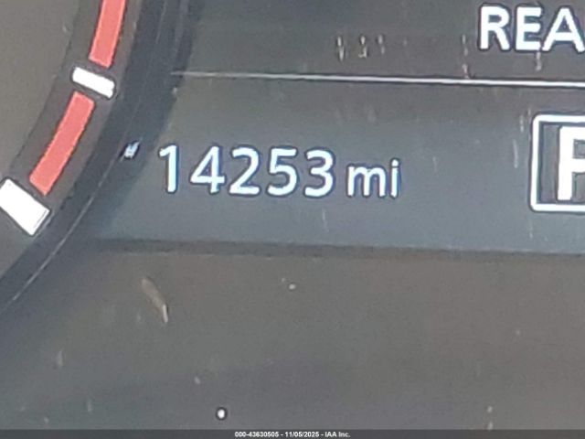 Nissan Frontier Pro-x 4x2 Image 10