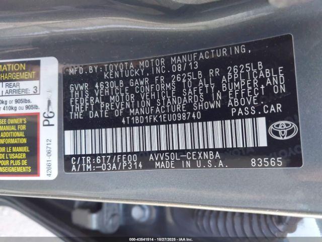 Toyota Camry Le Image 16