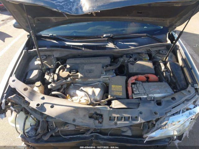 Toyota Camry Le Image 15