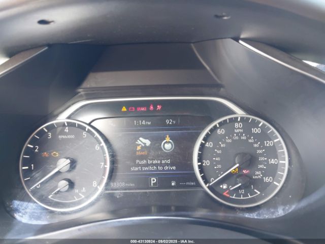 Nissan Murano Platinum Image 10