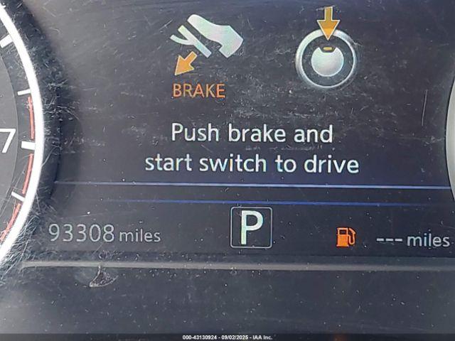 Nissan Murano Platinum Image 11