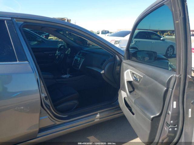 Nissan Altima 2.5 S Image 5