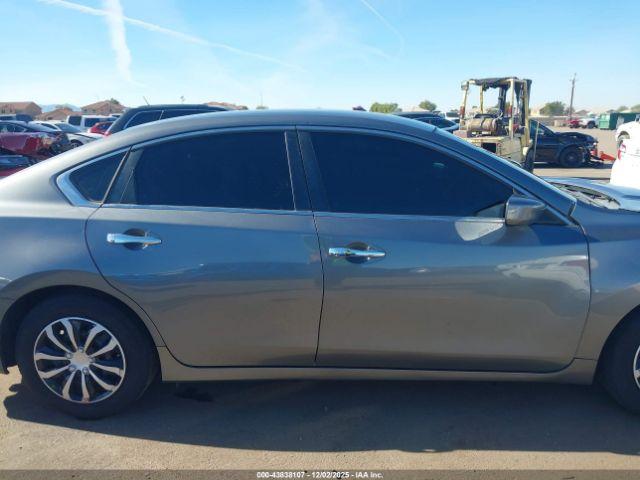 Nissan Altima 2.5 S Image 13