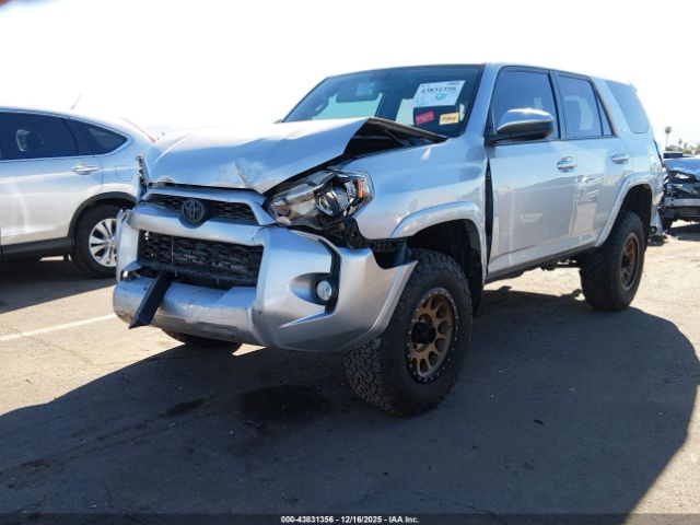 Toyota 4Runner Sr5 Image 2