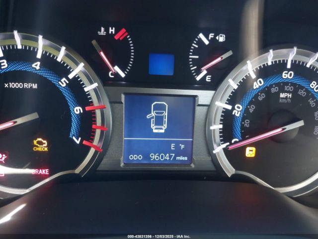 Toyota 4Runner Sr5 Image 9