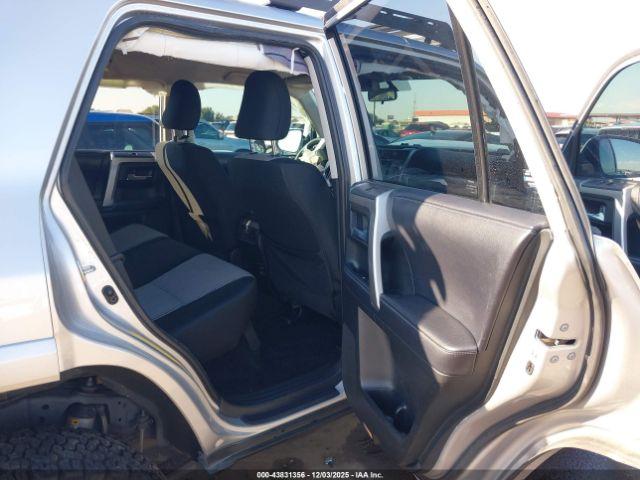 Toyota 4Runner Sr5 Image 5