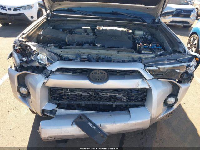 Toyota 4Runner Sr5 Image 12