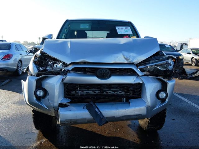 Toyota 4Runner Sr5 Image 14