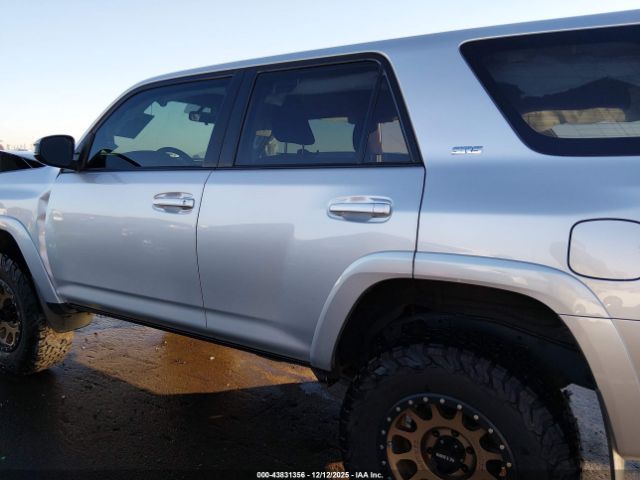 Toyota 4Runner Sr5 Image 7