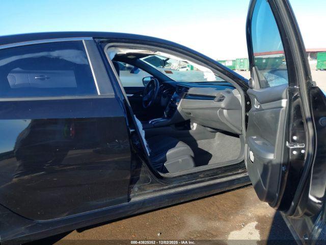 Honda Civic Sport Image 9