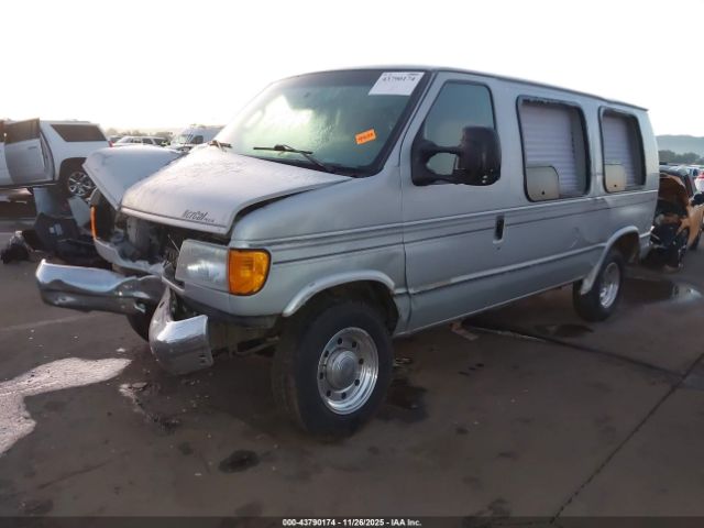 Ford E-250 Image 3