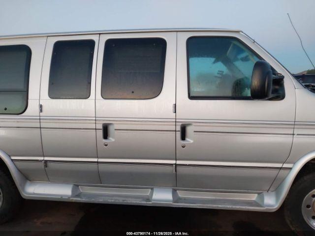 Ford E-250 Image 14