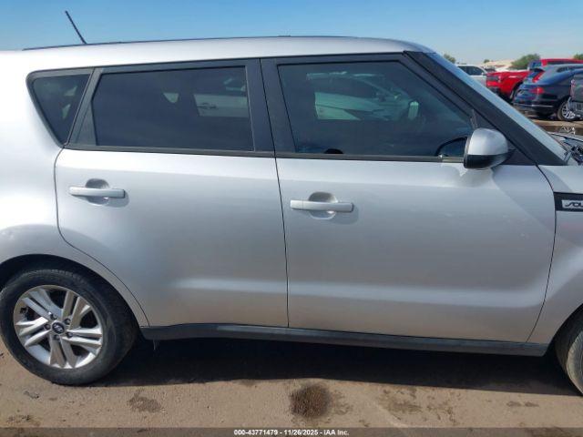 Kia Soul Image 11