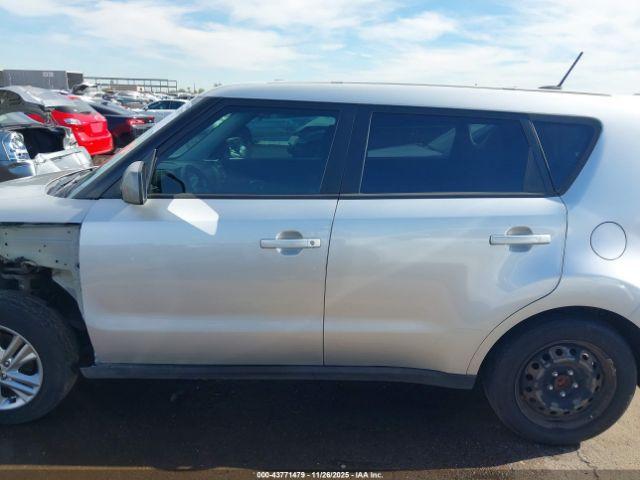 Kia Soul Image 14