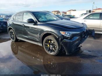  Salvage Alfa Romeo Stelvio