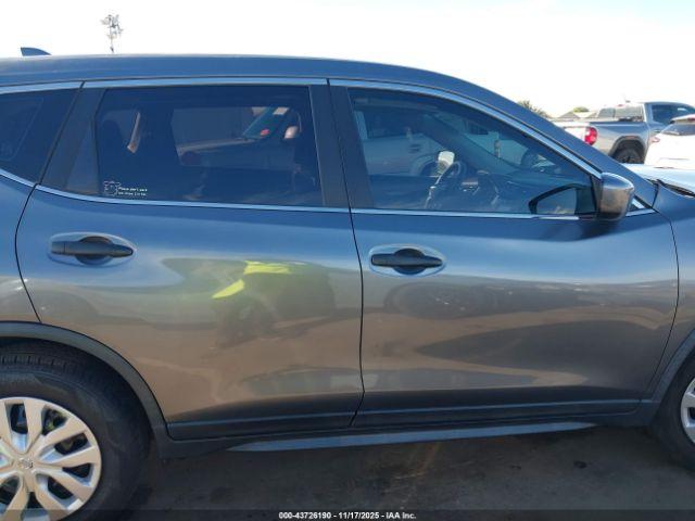 Nissan Rogue S Fwd Image 10