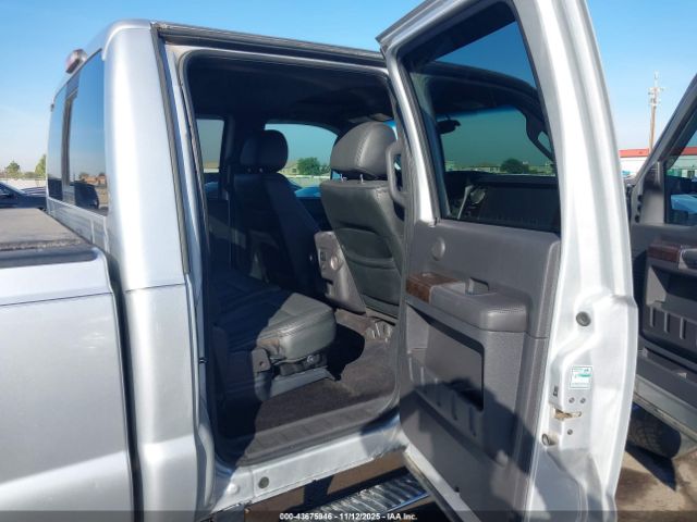 Ford F-350 Lariat Image 8