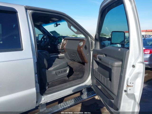 Ford F-350 Lariat Image 5