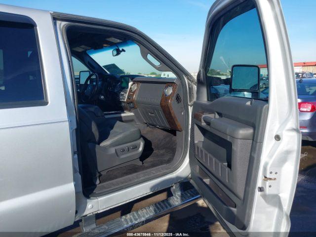 Ford F-350 Lariat Image 5