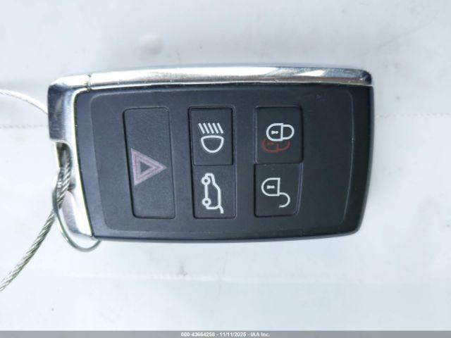 Jaguar E-PACE P250 Awd Automatic Image 11