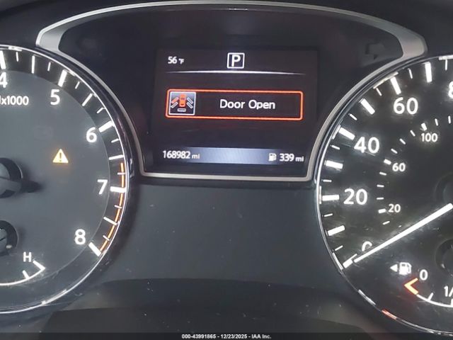 Nissan Altima Image 6