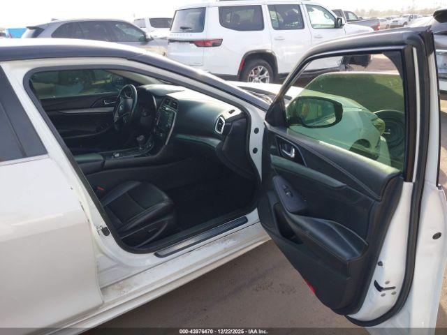 Nissan Maxima 3.5 Sv Image 16