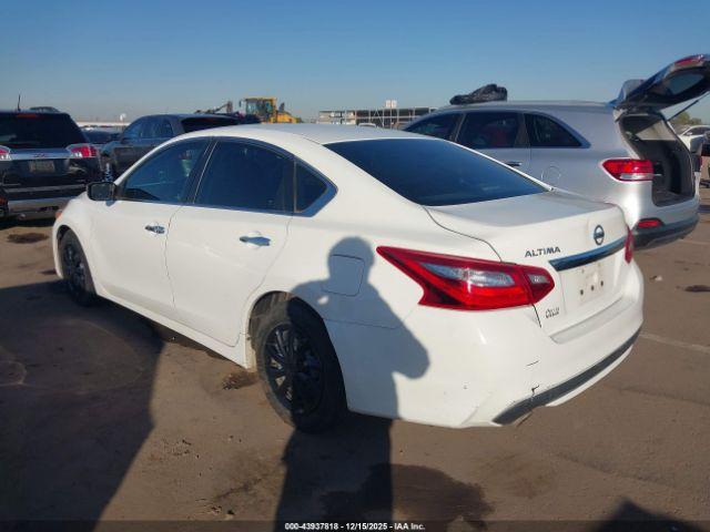 Nissan Altima 2.5 S Image 6