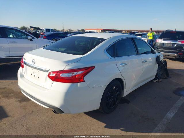 Nissan Altima 2.5 S Image 4