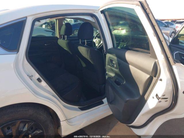 Nissan Altima 2.5 S Image 10