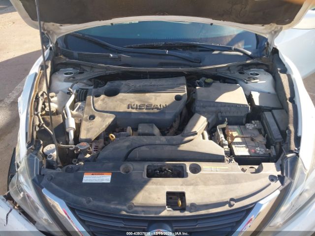 Nissan Altima 2.5 S Image 9