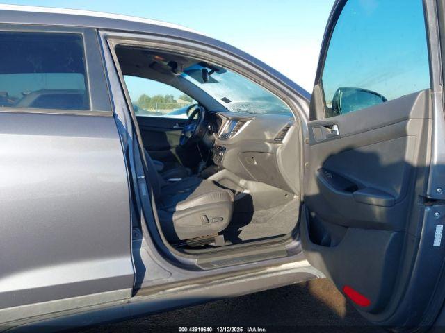 Hyundai TUCSON Limited Image 13