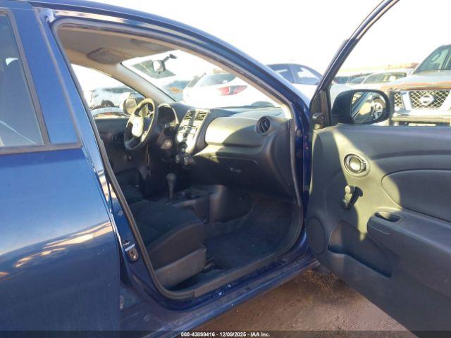 Nissan Versa 1.6 S+ Image 5