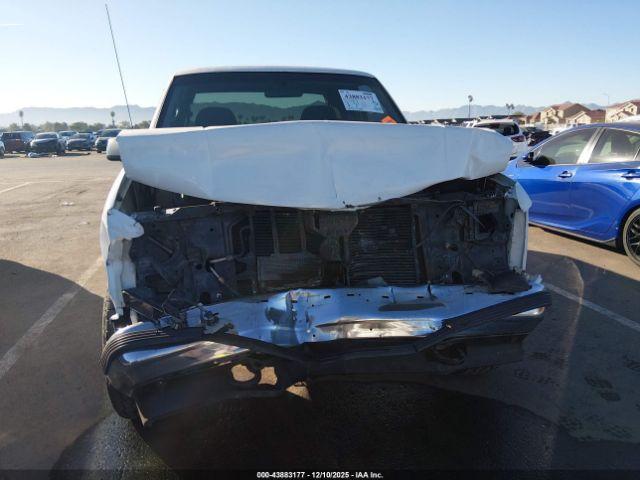 Chevrolet K1500 Fleetside Image 15