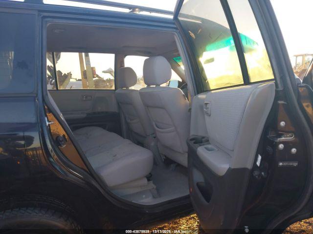 Toyota Highlander V6 Image 9