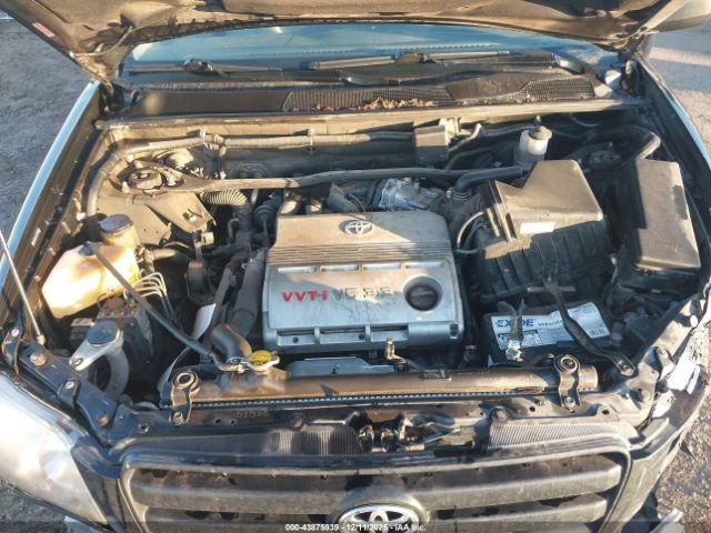 Toyota Highlander V6 Image 12