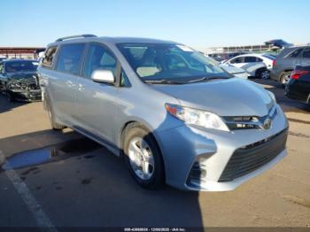  Salvage Toyota Sienna