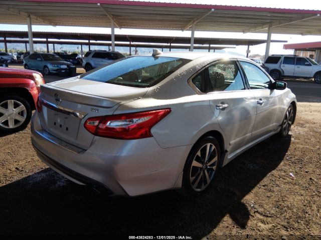 Nissan Altima 2.5 Sr Image 9